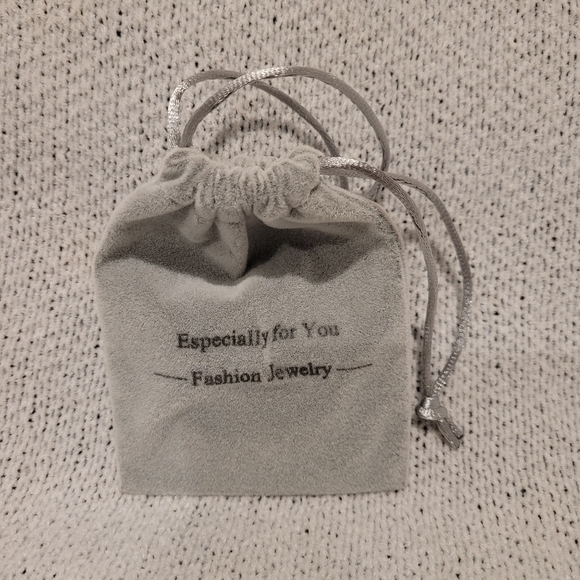 Sassy Keychain - Picture 2 of 2